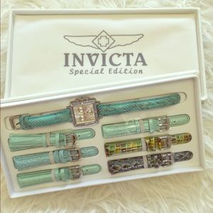 NWT Invicta watch w/ 7 bands